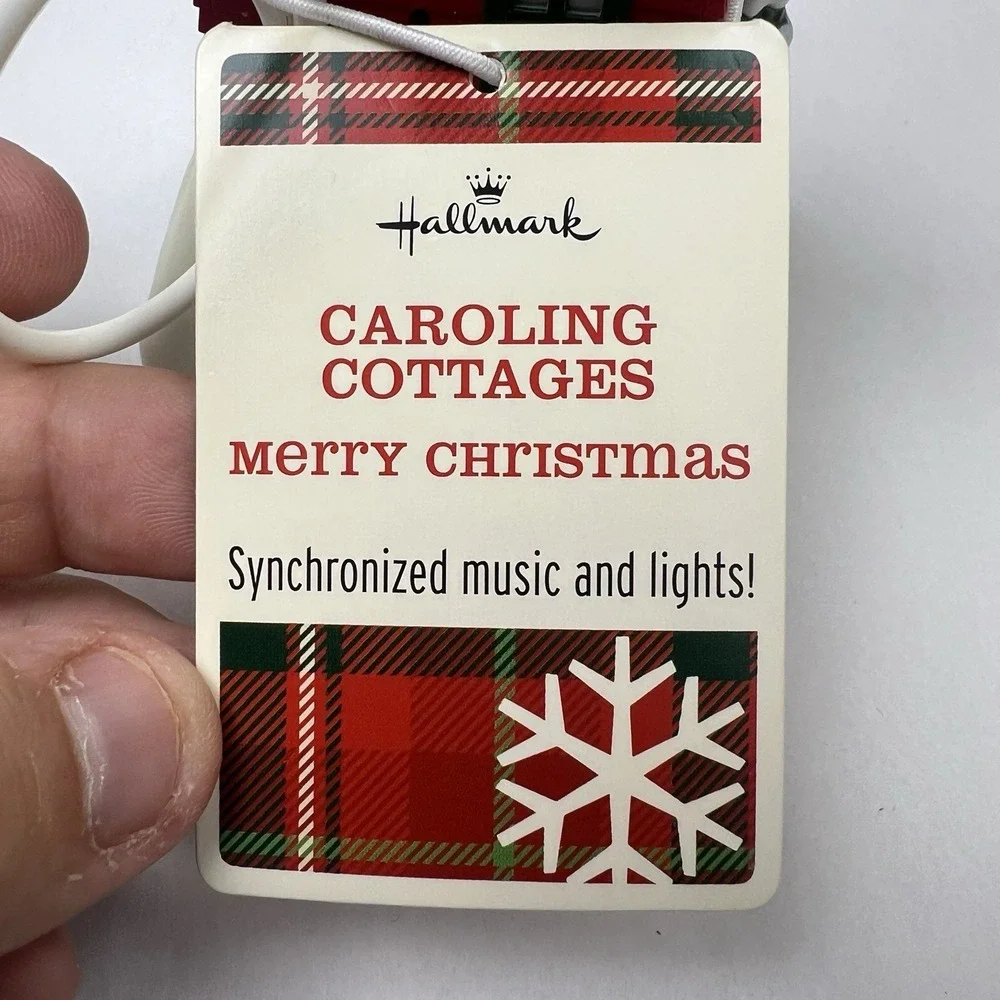 2009 Hallmark Caroling Cottages‎ NWT Synchronized Xmas Music & Lights Set 2